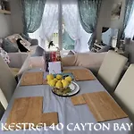 Cayton Bay Kestrel40 *