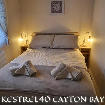 Cayton Bay Kestrel40 Σκάρμπορο