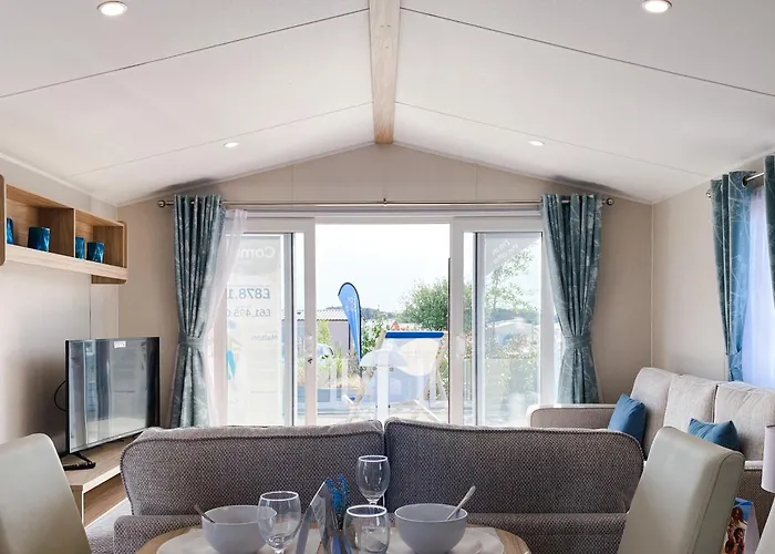 Cayton Bay Kestrel40